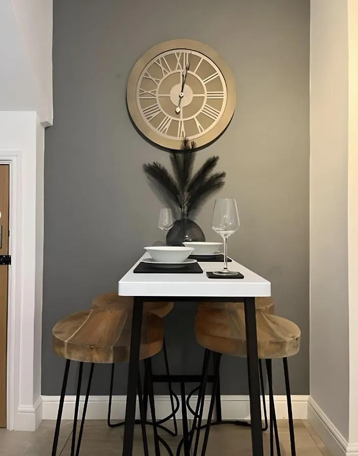 2 Bed Apartment, Close To City Centre, Principality Stadium Cardiff